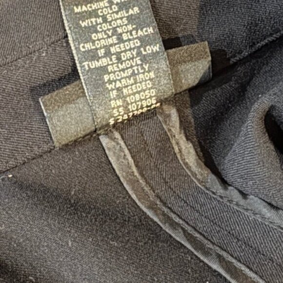 Lane Bryant Cropped Black Blazer with Eye & Hook Closure and Back Vent Details - Picture 8 of 8